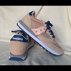 Saucony Women’s Retro Style Shoes - Size 8.5